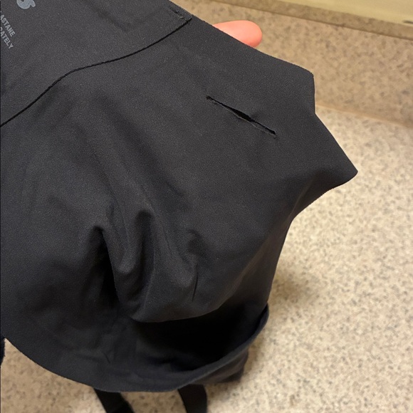 SKIMS Classic Black Bra - Picture 6 of 6